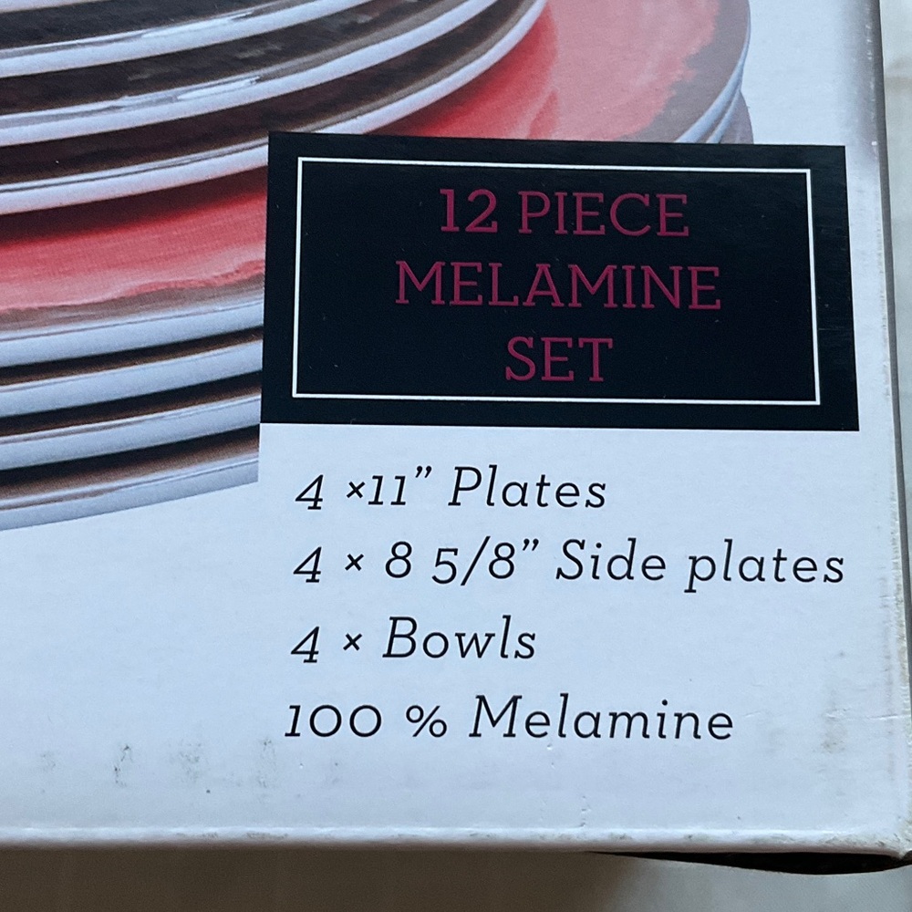 Gingham Pattern Dinnerware Set - Picture 3 of 9